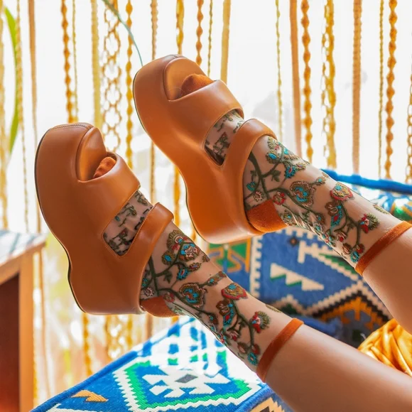 Tree of Life Sheer Crew Sock - Picture 3 of 8